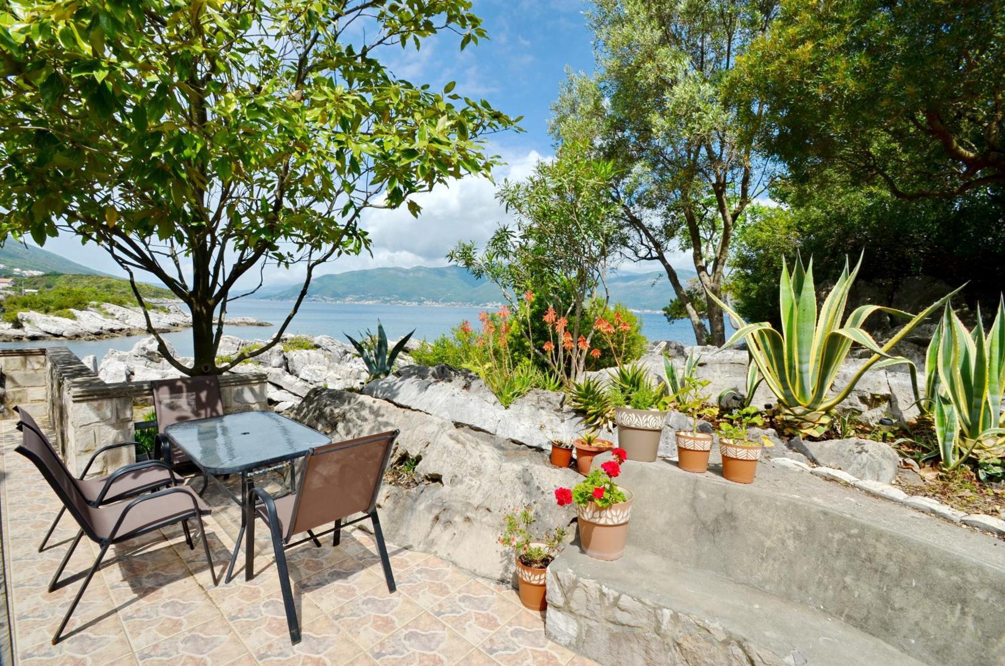 Holiday Home Brinic تيفات المظهر الخارجي الصورة