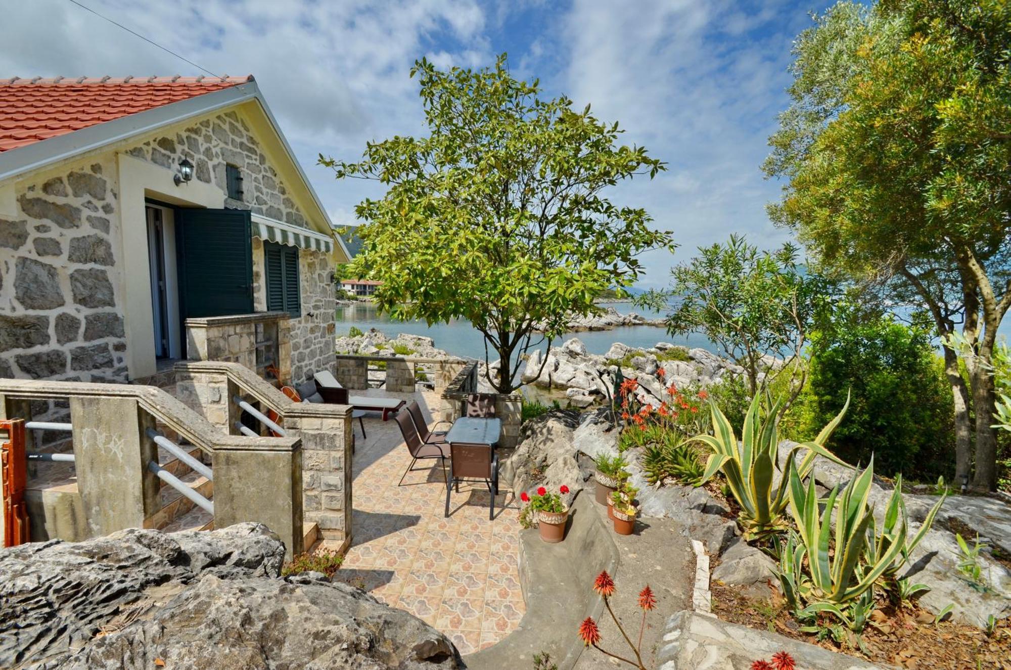 Holiday Home Brinic تيفات المظهر الخارجي الصورة