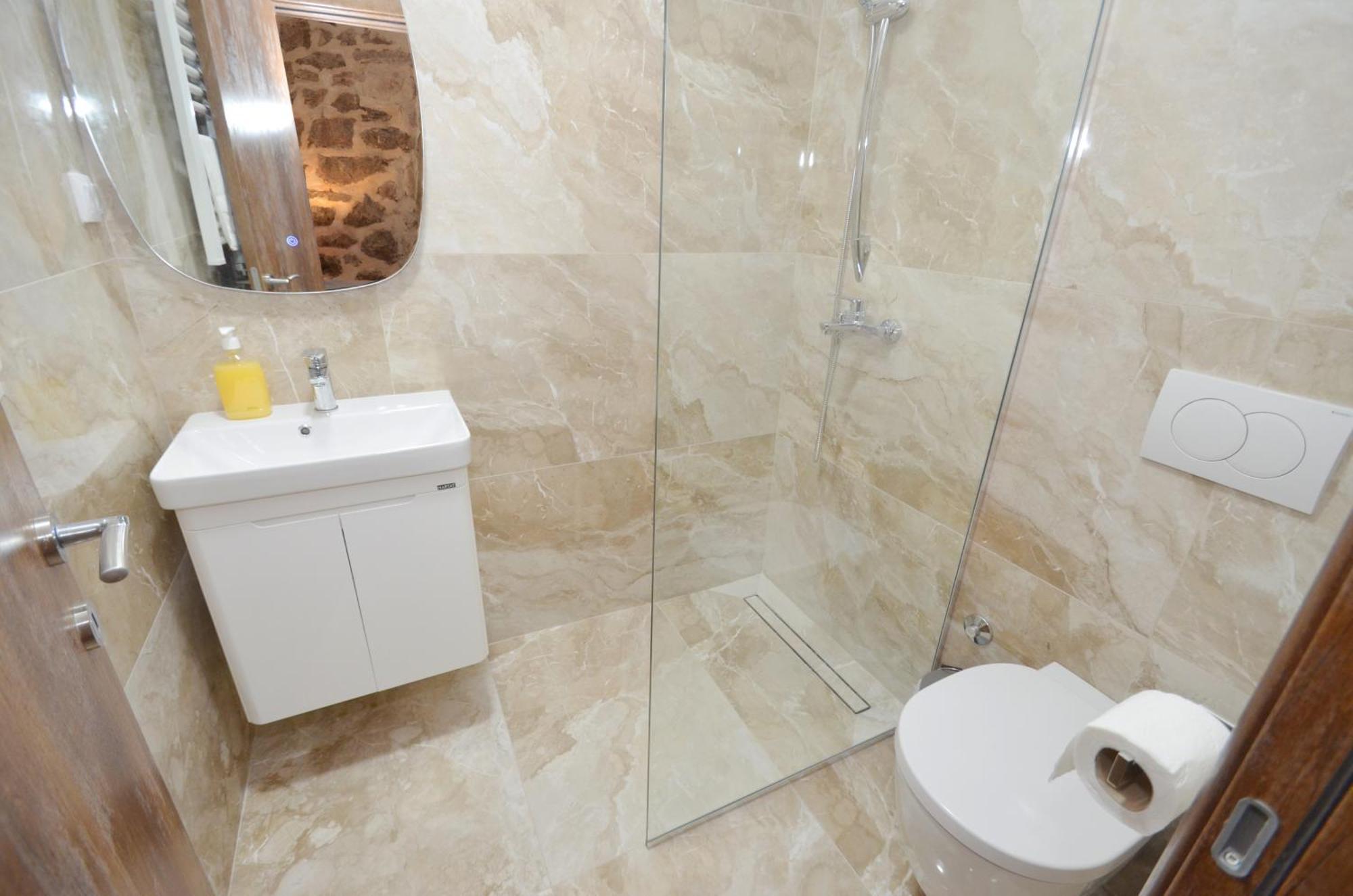 Holiday Home Brinic تيفات المظهر الخارجي الصورة