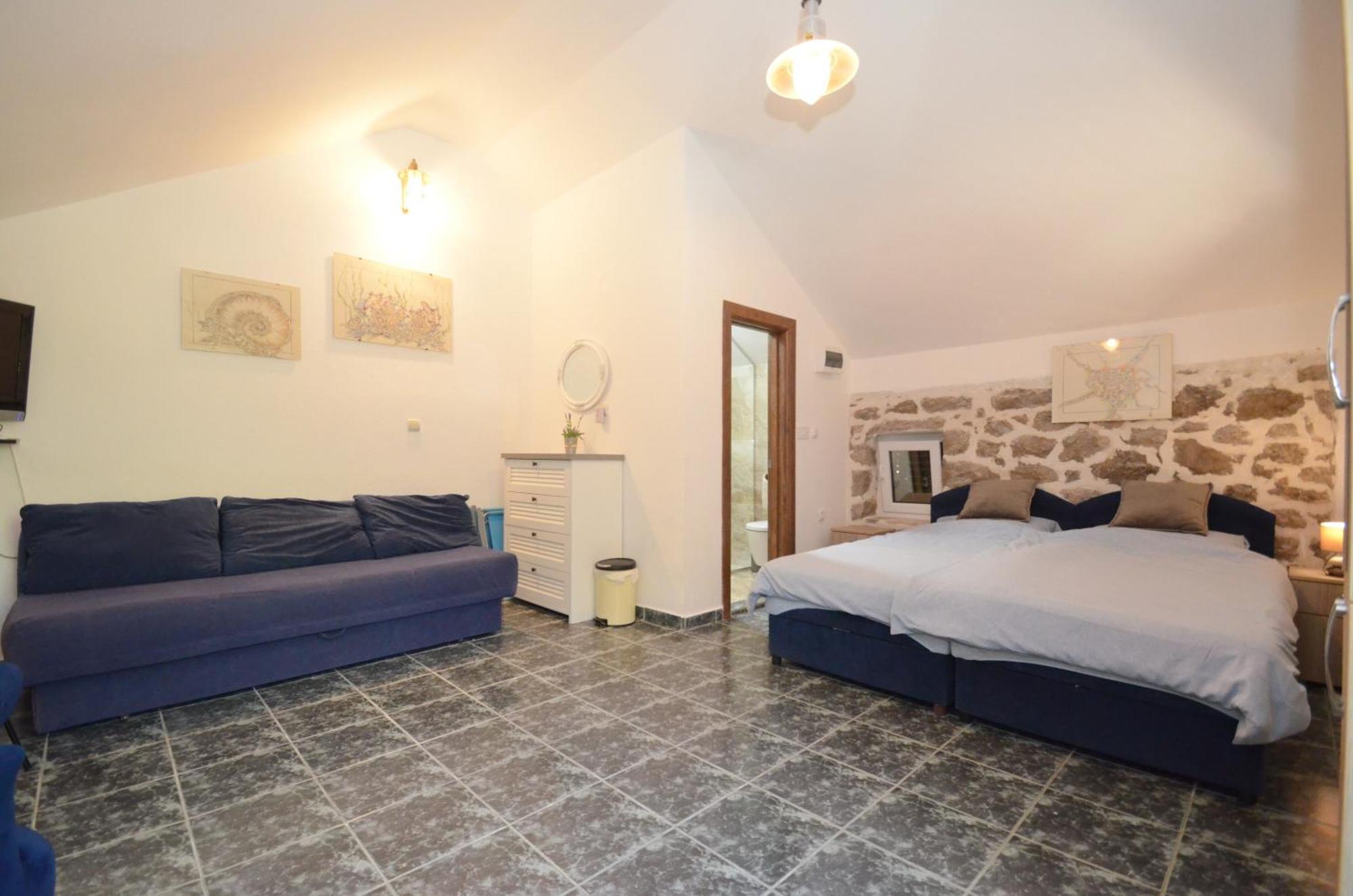 Holiday Home Brinic تيفات المظهر الخارجي الصورة